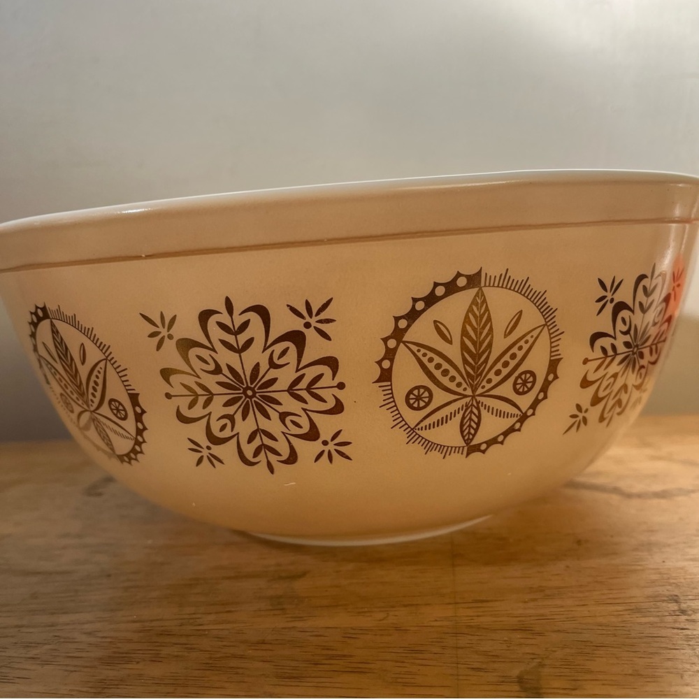 Vintage Pyrex gold Hex Signs 4 quart Mixing Bowl 404 1958 promotional item - Picture 6 of 7